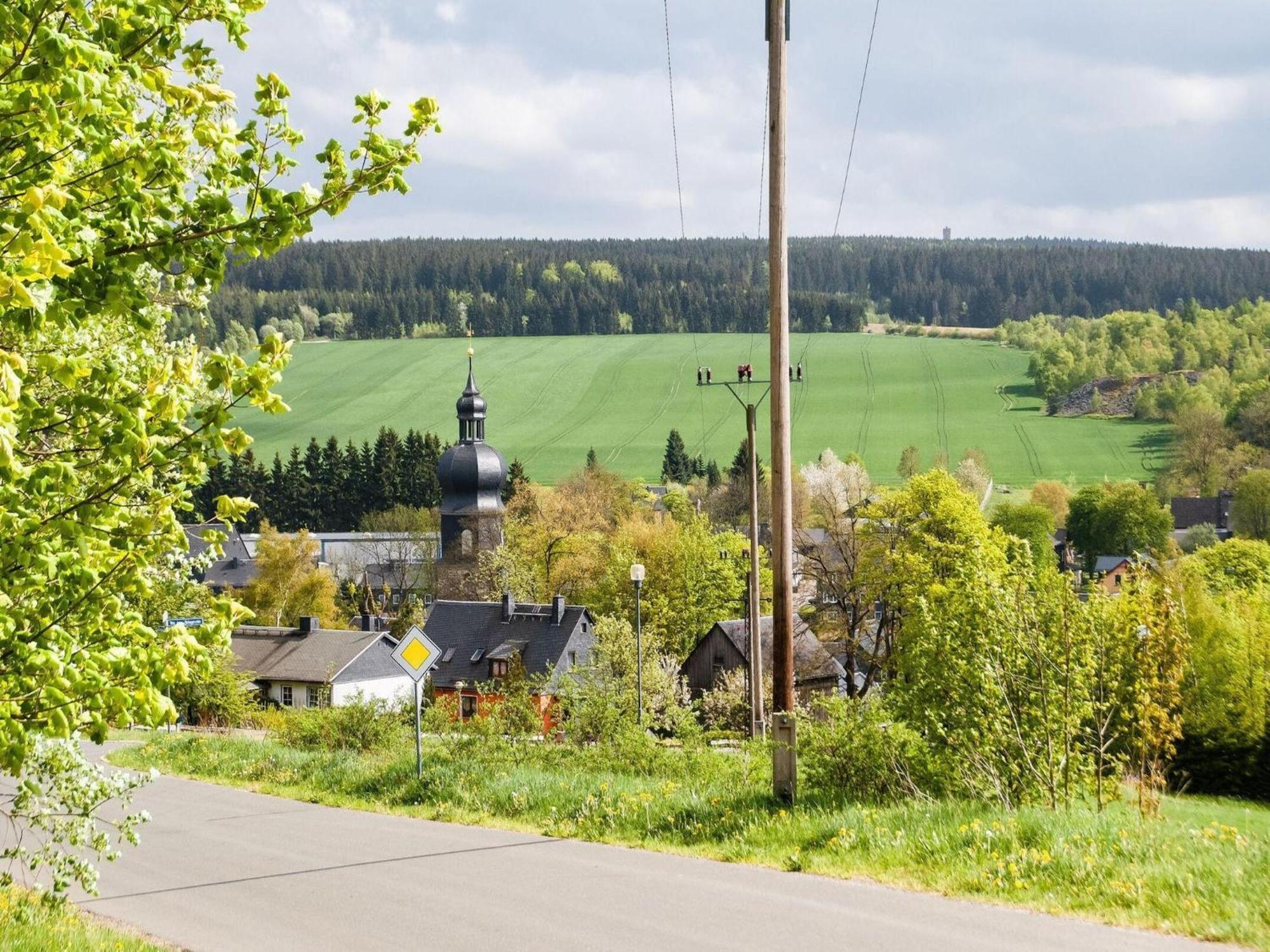 Holiday Home In Neustadt Am Rennsteig With Pond Exterior photo